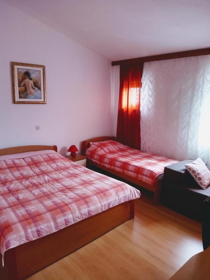 Apartmani Nikolina Razanac Ngoại thất bức ảnh